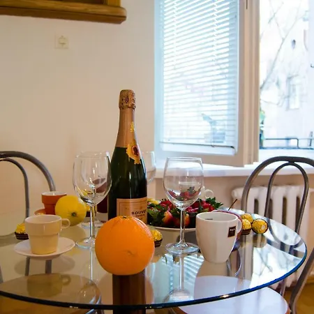 Apartment, Town Towers With Parking Lägenhet